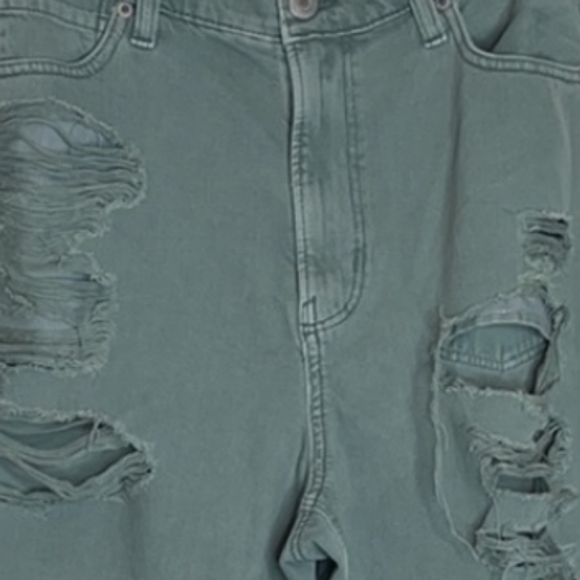 𝅺NEW! AMERICAN EAGLE Distressed High Rise Denim Mom Jeans 18L. - Picture 4 of 6